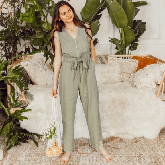 Gilli Olive Linen Jumpsuit - Picture 3 of 4